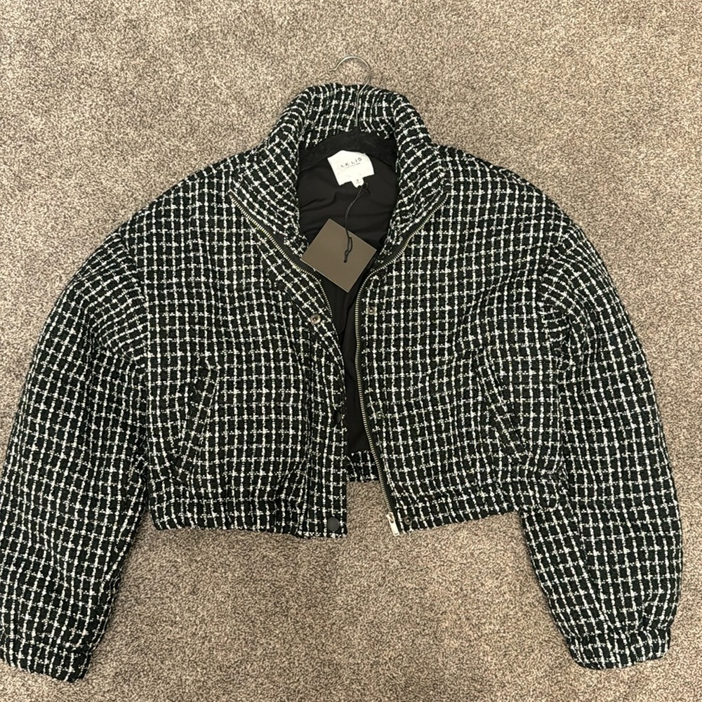 NWT cropped puffer jacket